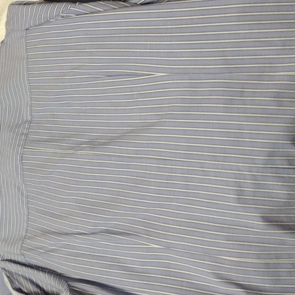 Riders by Lee, women's casual cotton button down blouses. Being sold as a Group - Picture 4 of 6